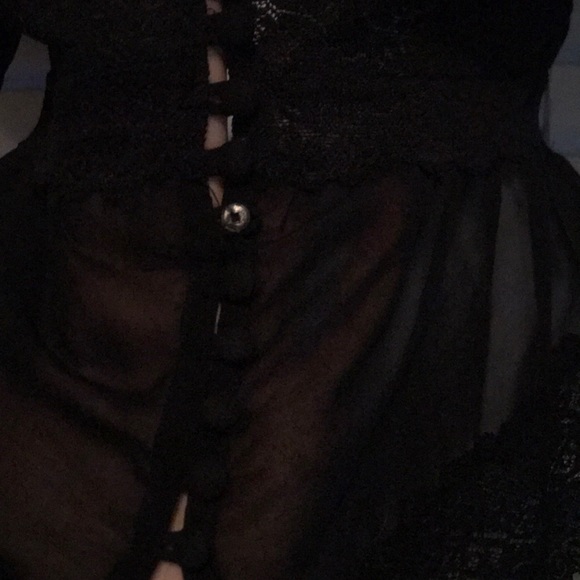 Sexy sheer black top - Picture 2 of 3